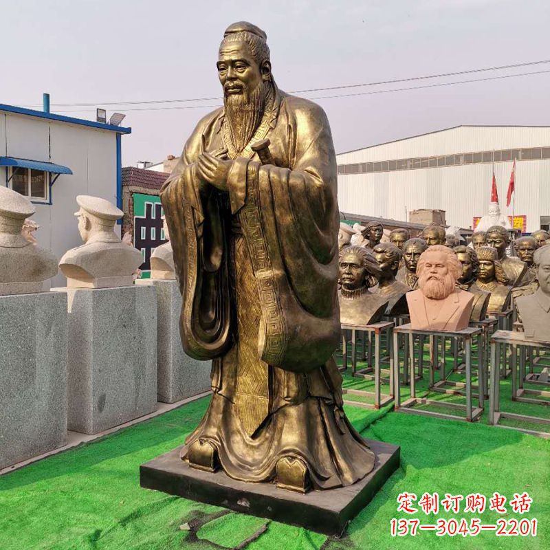 甘肃校园的孔子石雕像