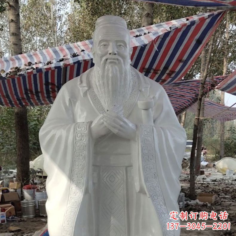 甘肃校园孔子雕像