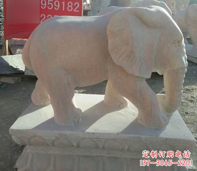 甘肃园林晚霞红大象雕塑