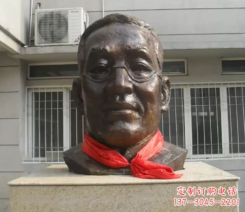 甘肃张伯岑校园名人头像铜雕