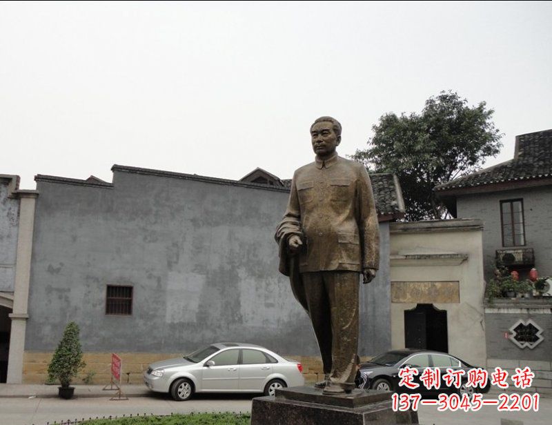 甘肃周恩来广场伟人铜雕