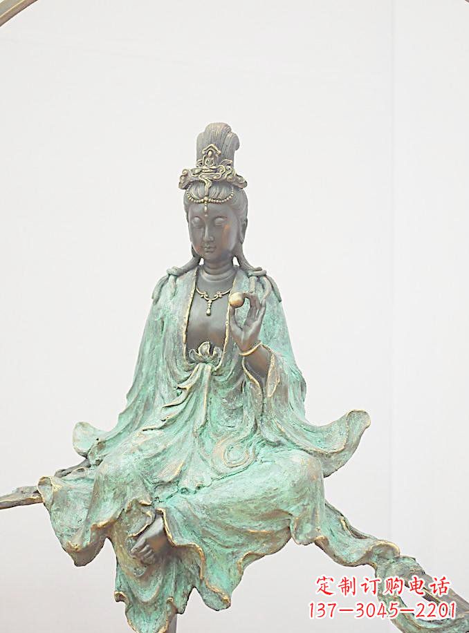 甘肃铸铜观自在观音雕像