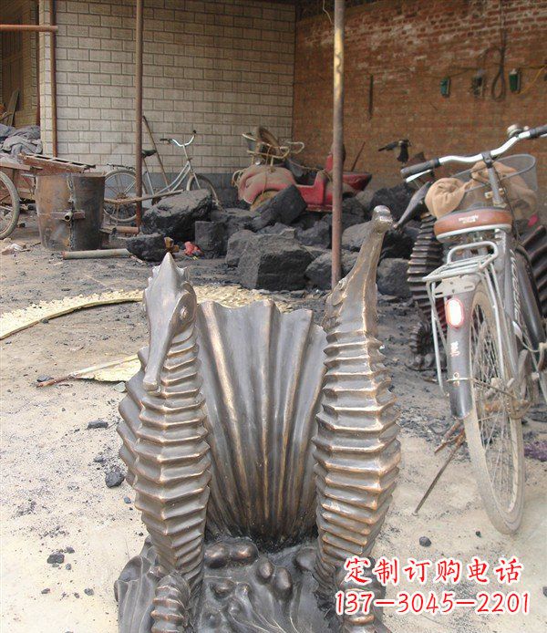 甘肃铸铜海马小区动物铜雕