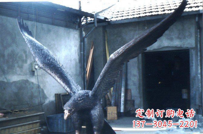 甘肃铸铜老鹰企业动物铜雕