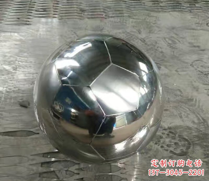 甘肃足球不锈钢体育器材雕塑
