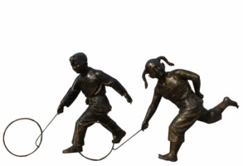 甘肃公园滚铁环的儿童铜雕